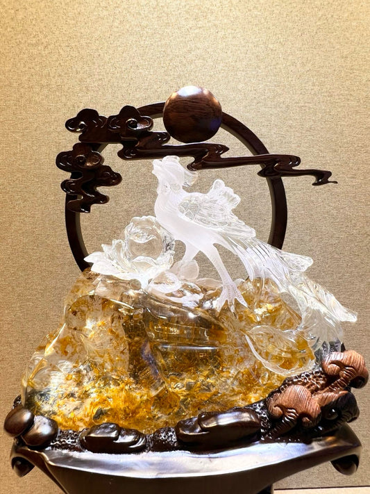 Elegant Crystal Carvings — A Touch of Natural Artistry